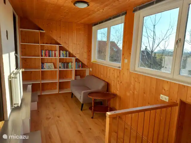 Casa de vacaciones 'La vieja escuela' en Países Bajos, Zelanda, IJzendijke - casa vacacional El aterrizaje a los dormitorios.