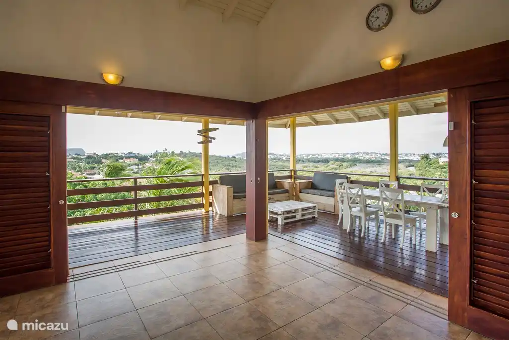 Porche avec une vue imprenable!