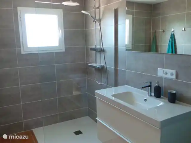 Villa de luxe avec chauffage. piscine privée | Espagne, Costa Blanca, Gata de Gorgos - villa Salle de bain 2ème étage