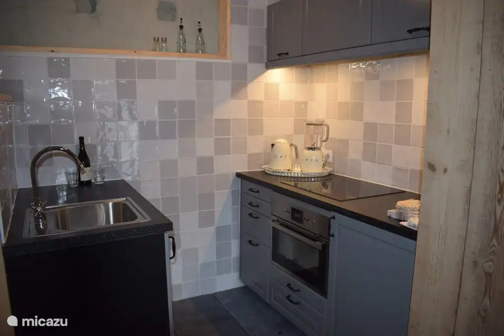 Volledig ingerichte keuken