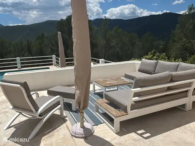 Mas Que una Casa en España, Costa Blanca, Adsubia - casa vacacional Terraza junto a la piscina