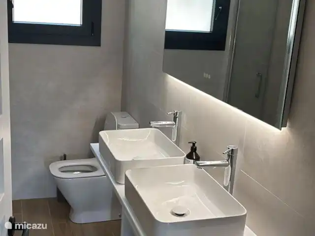 Mas Que una Casa en España, Costa Blanca, Adsubia - casa vacacional Casa de baños 1