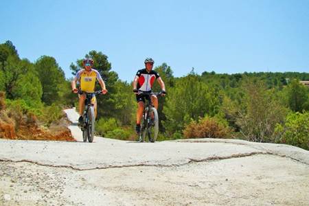 Cicloturismo o cicloturismo/bicicleta de montaña