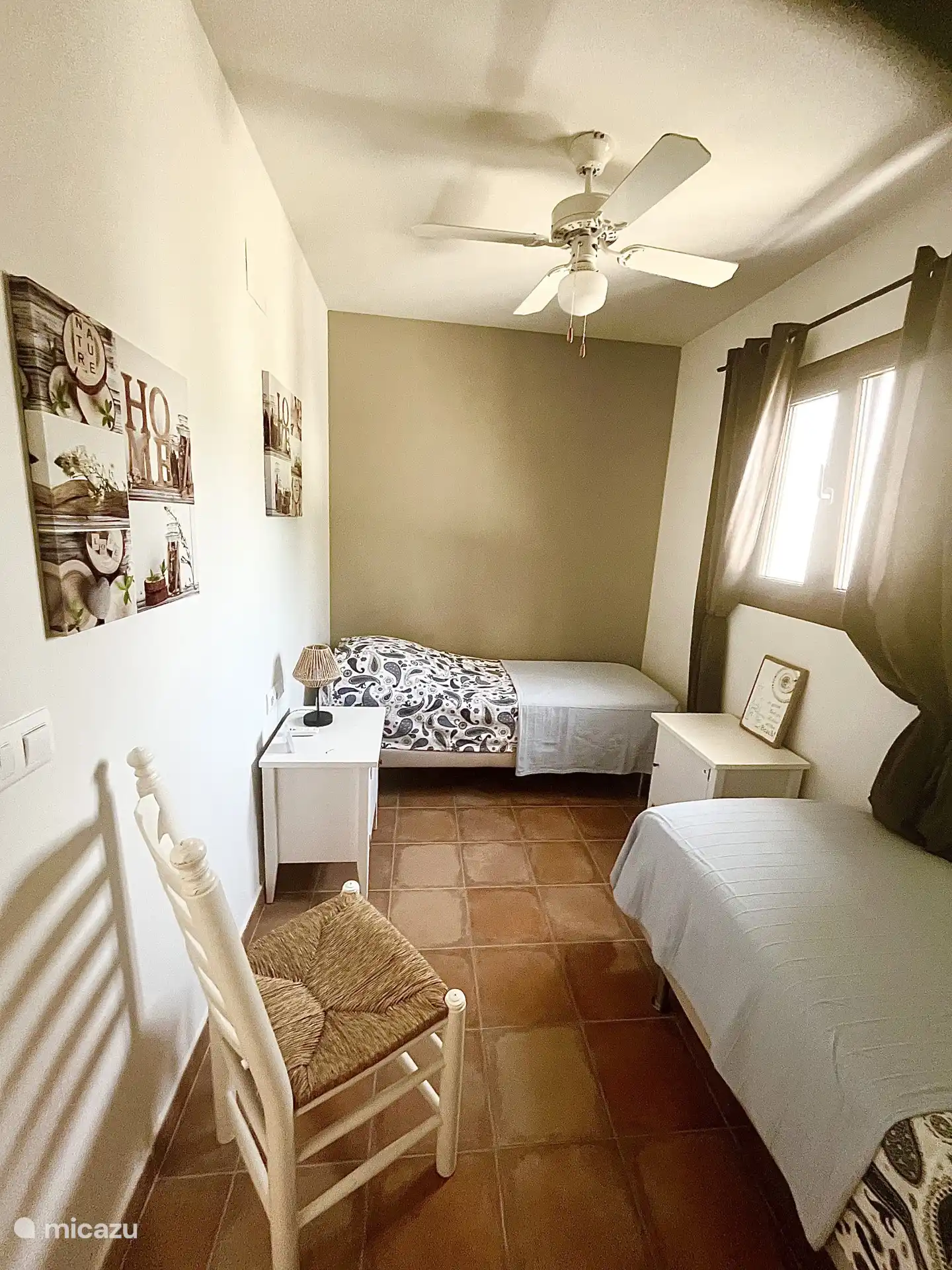 Chambre 3 : deux lits simples