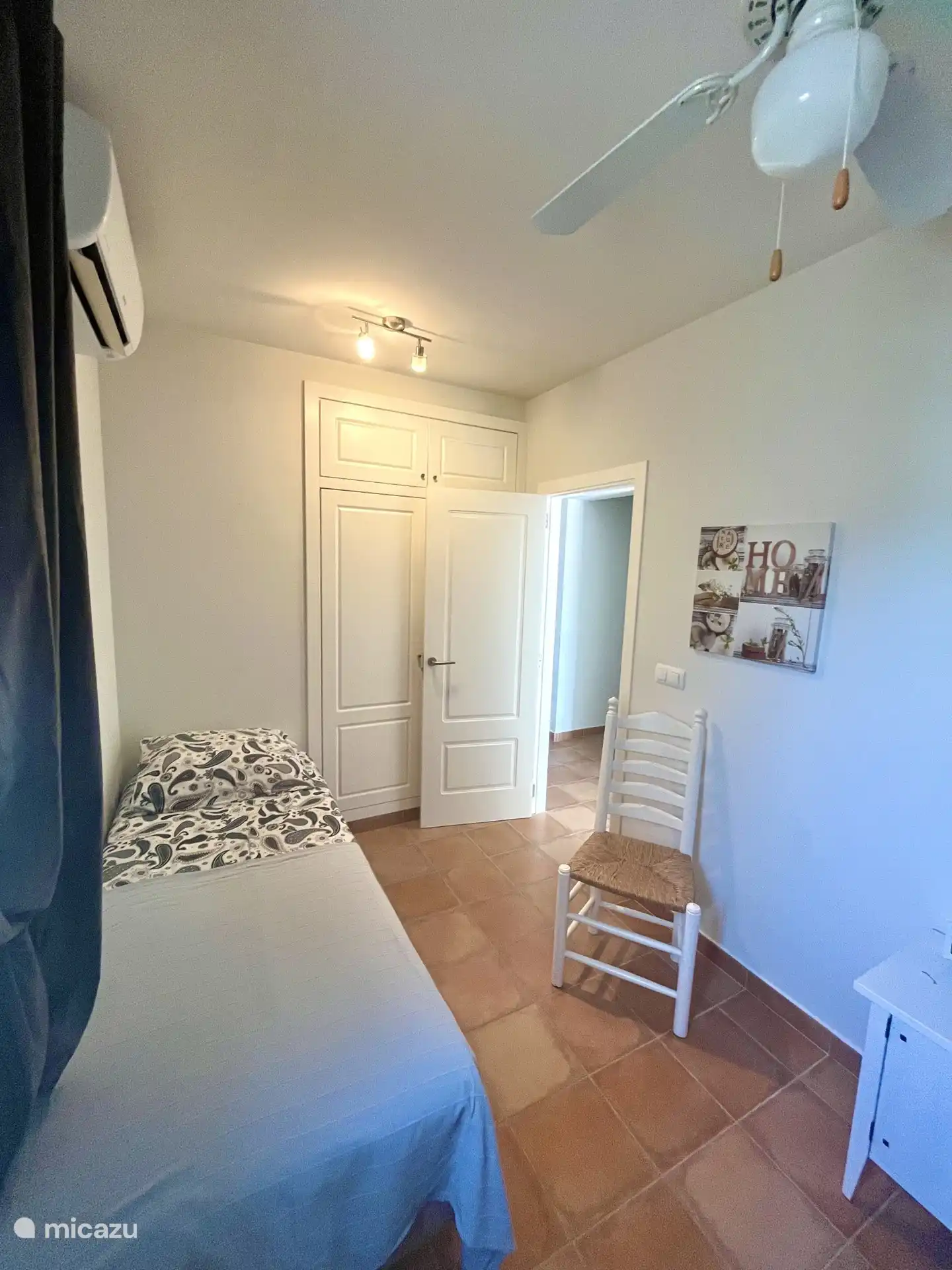 Chambre 3 avec deux lits simples