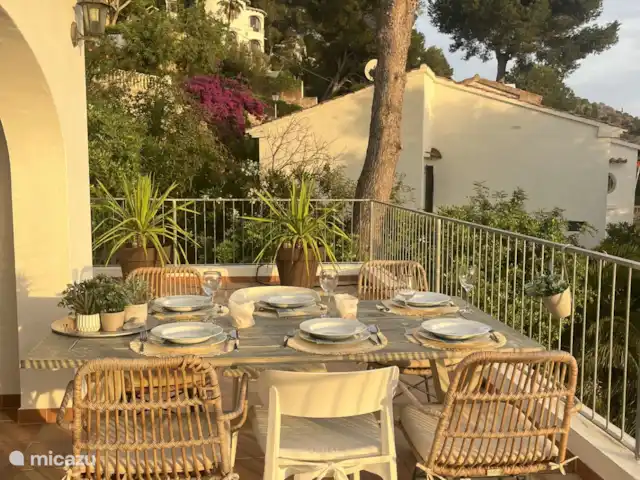 Villa Herrera en España, Costa Blanca, Moraira - villa Delicioso comedor en la terraza superior con puesta de sol