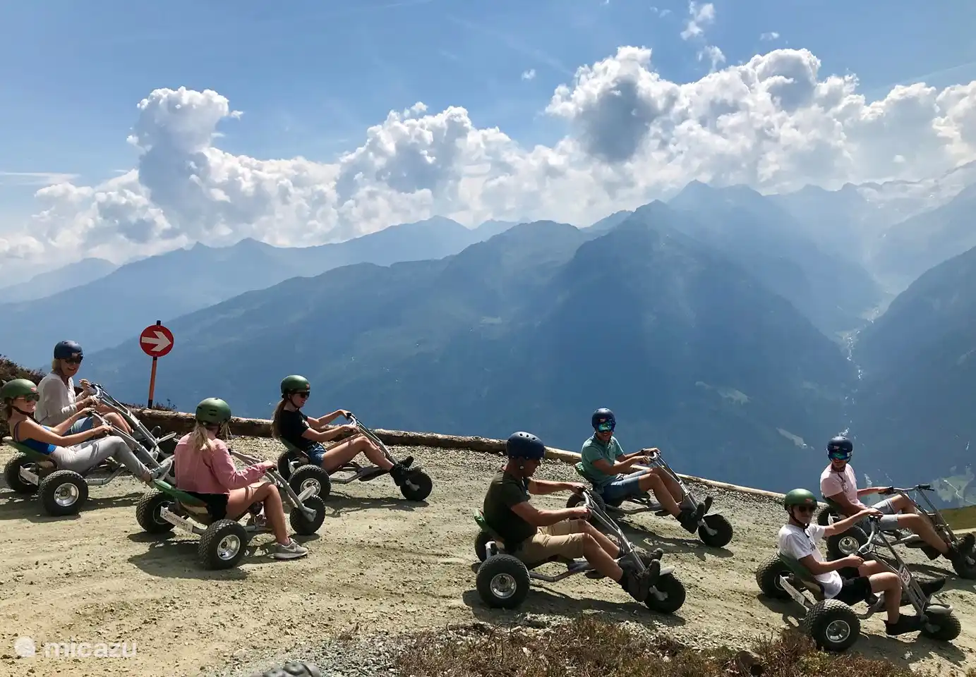 Mountain karts in Bramberg, im Winter ist dies die längste Rodelbahn, im Sommer mit dem Go-Kart runter, SUPER !!!