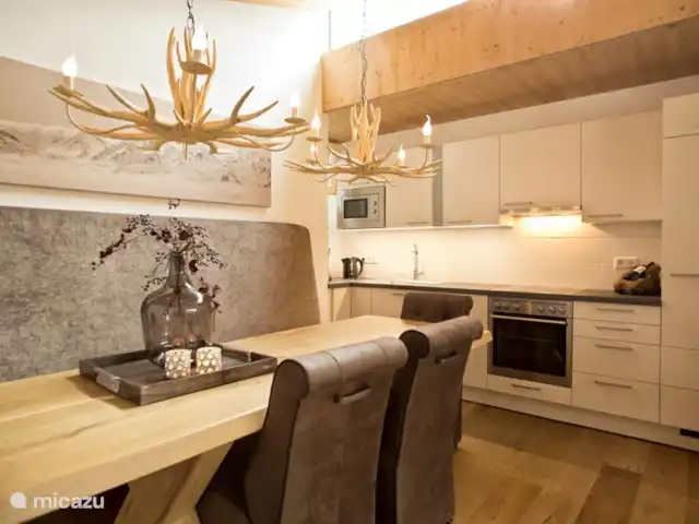 Résidence Neukirchen | Autriche, Salzburgerland, Neukirchen am Grossvenediger - appartement Coin repas avec cuisine ouverte