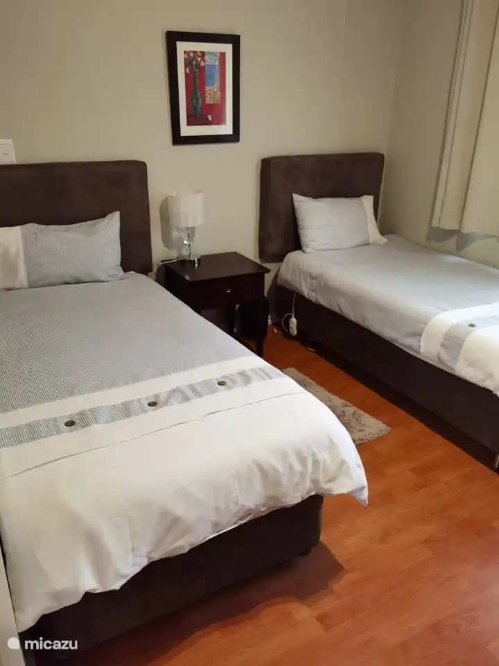 Das 2. Schlafzimmer mit zwei Einzelbetten.