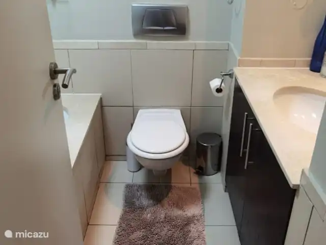 Location de Vacances Afrique du Sud, Le Cap (Cap occidental), Le Cap, appartement - Plage du lagon, Le Cap La salle de bain attenante avec baignoire.