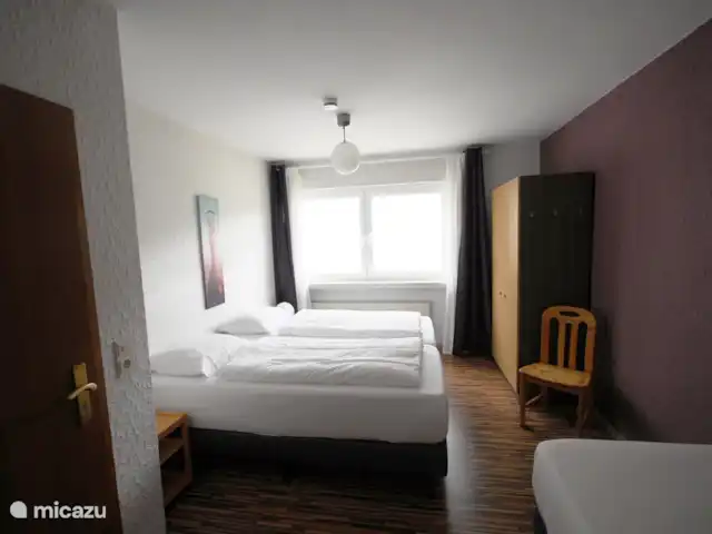 Ferienhaus Salm huren in Duitsland, Eifel, Salm - vakantiehuis Kamer 6 met 2 boxsprings.
Heeft eigen badkamer