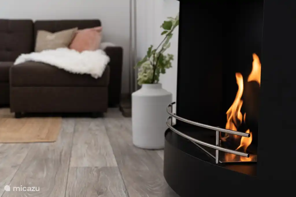 Una chimenea superior que funciona con bioetanol. &#161;C&#225;lido y acogedor!