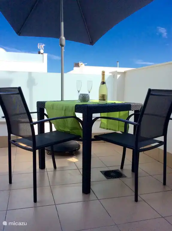 Terrace to bedroom (upstairs)