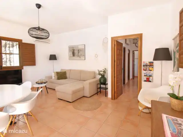Villa Roblé | Espagne, Costa del Sol, Comares - maison de vacances De la salle à manger accès aux chambres et à la cuisine