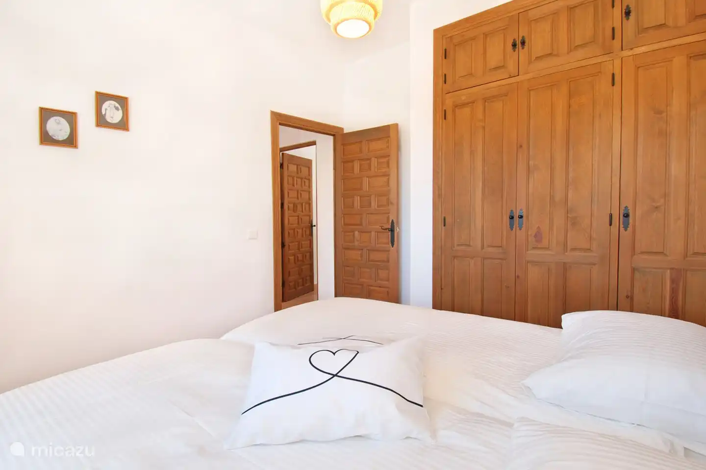 Grande penderie avec penderie