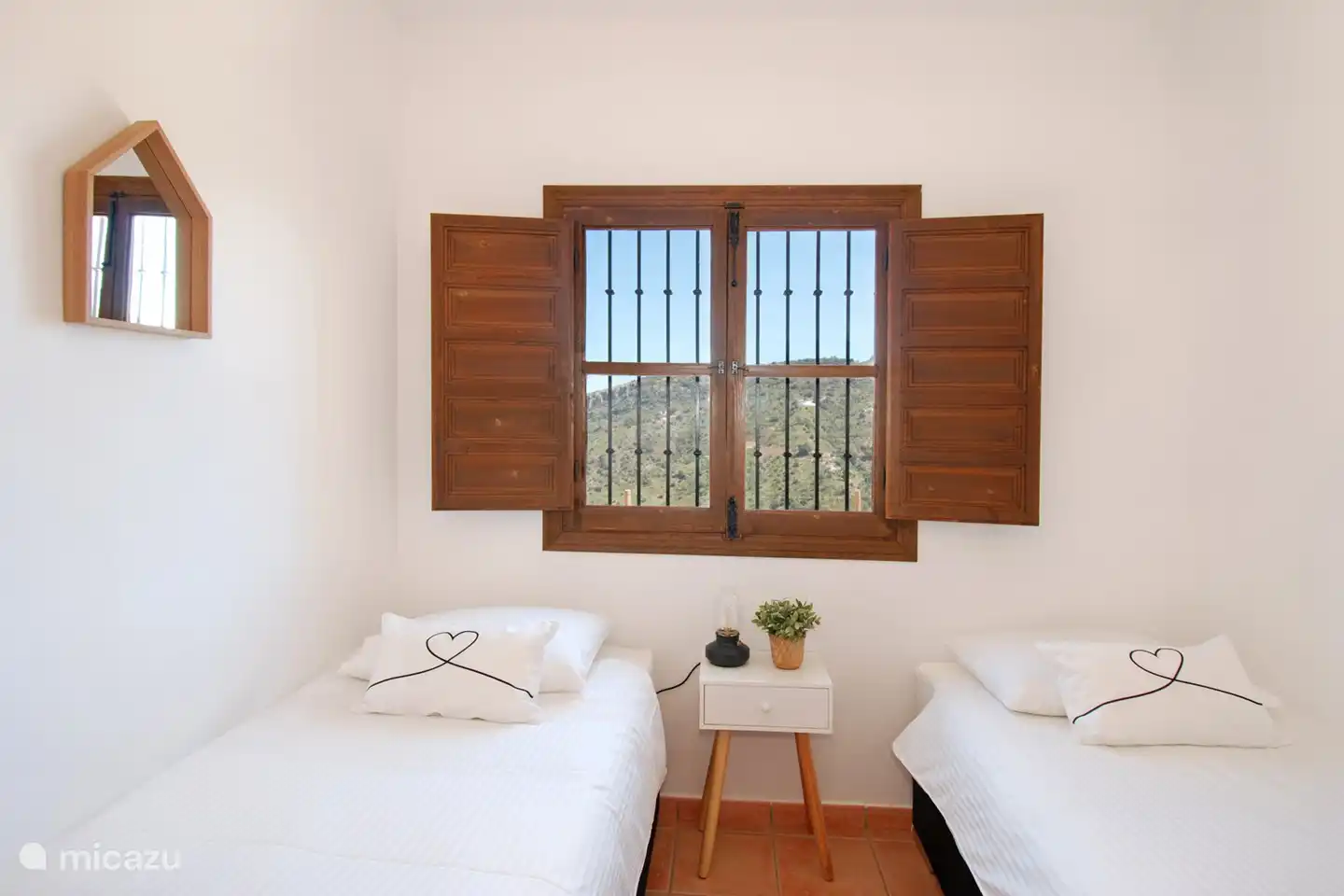 avec vue sur les montagnes