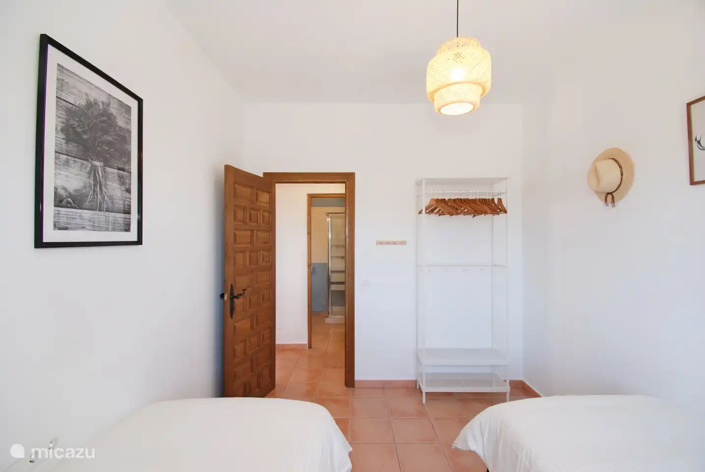 salle de bain en face de la 3ème chambre