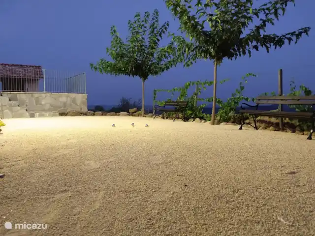 Le Mas de Vignal en Francia, Ardecha, Chambonas - villa pista de petanca