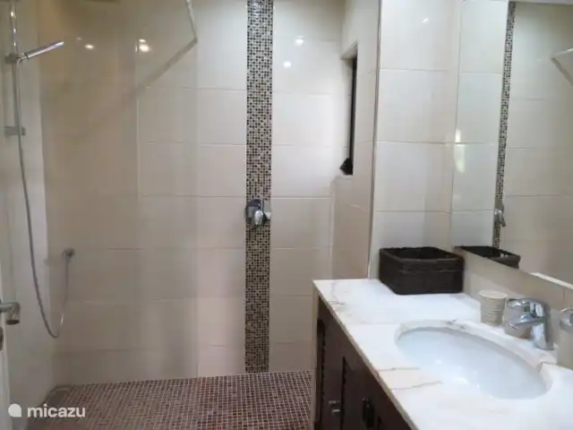 Location de Vacances Portugal, Algarve, Olhos De Agua, maison mitoyenne - Balaia Golf Village 369, El Dorado 2ème salle de bain