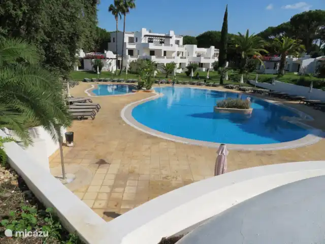 Location de Vacances Portugal, Algarve, Olhos De Agua, maison mitoyenne - Balaia Golf Village 369, El Dorado piscine à proximité