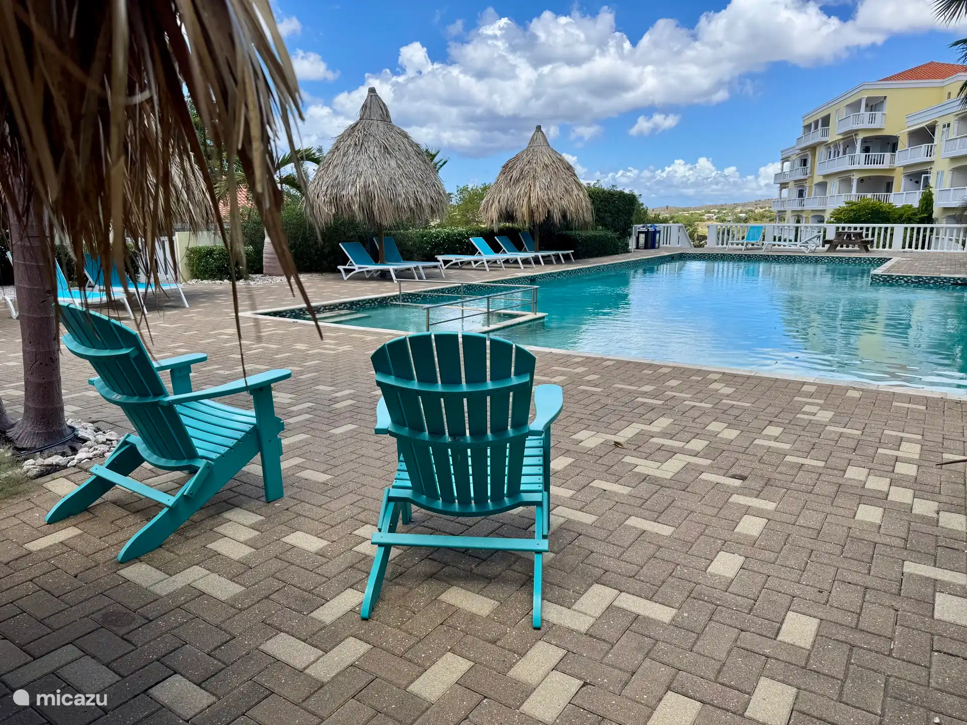 Schwimmbad mit Kleinkindpool