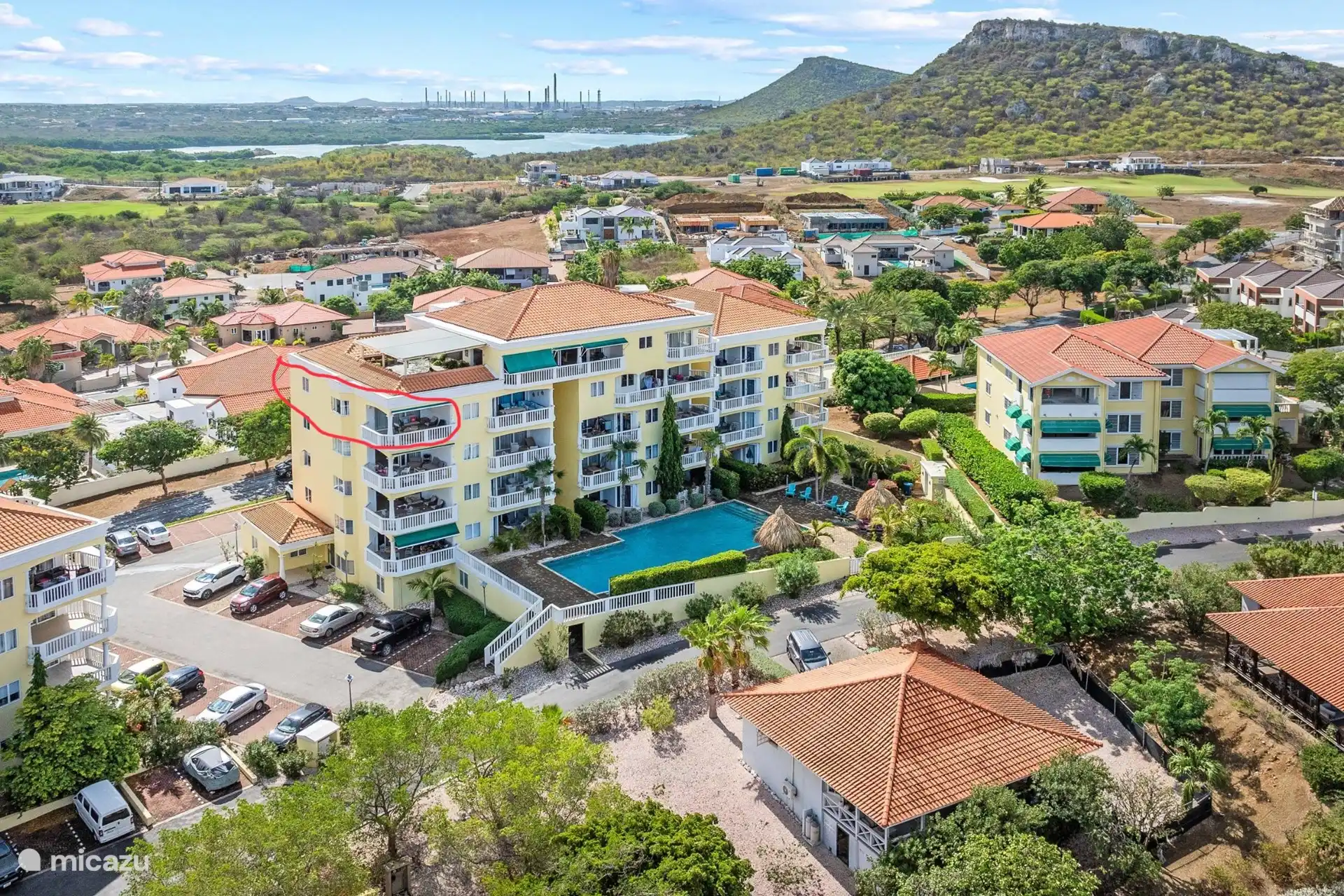 Nice overview of the entire resort and island