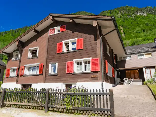 Glaernisch Blick | Suisse, Suisse orientale, Engi - maison de vacances Façade de la maison de vacances