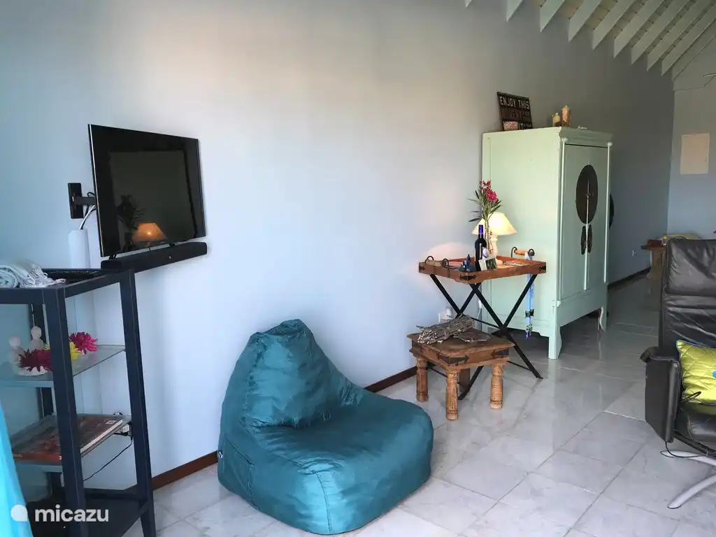 tv with sounbar also wifi available