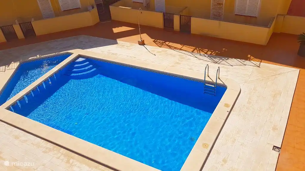 Im sonnigen Swimmingpool können Sie nach einem schönen Tag am Strand ein erfrischendes Bad nehmen!
