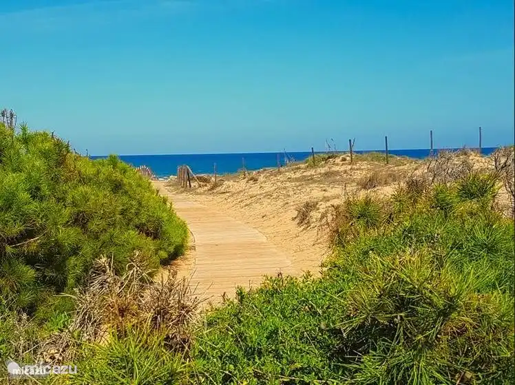 Sie gehen in 5 Minuten zu den langen Sandstränden!