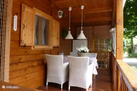Vakantiehuis Italië, Italiaanse Meren, Porlezza chalet Chalet Luganomeer veranda