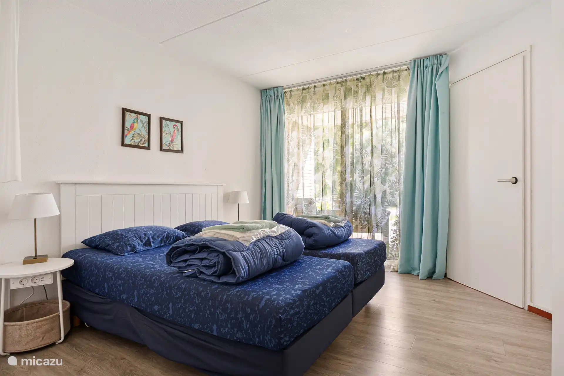 Ground floor bedroom with bathroom en suite