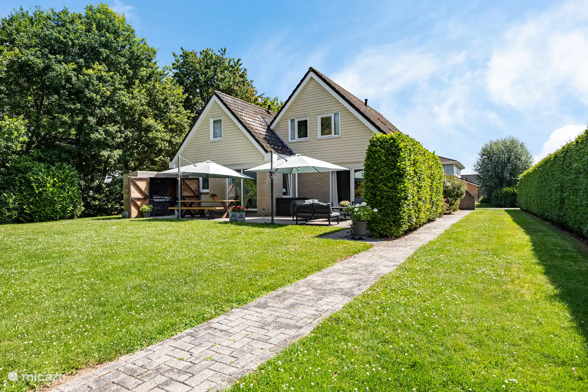 Rear house with outdoor kitchen/BBQ