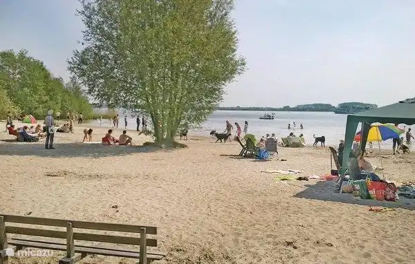 Strand Zeewolde. Ca. 6 km