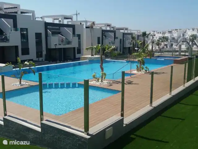 appartement huren in Spanje, Costa Blanca, Torrevieja – Casa Los Altos Zwembad met peuterbad en jacuzzi.