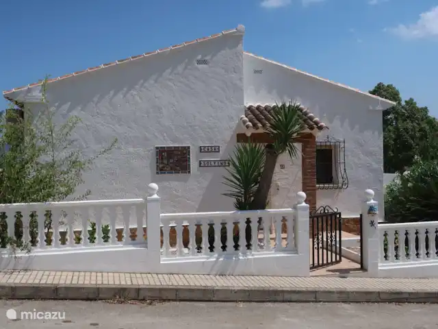 Location de Vacances Espagne, Costa Blanca, Jalón, villa - Maison Solvino Entrée de la rue Casa Solvino