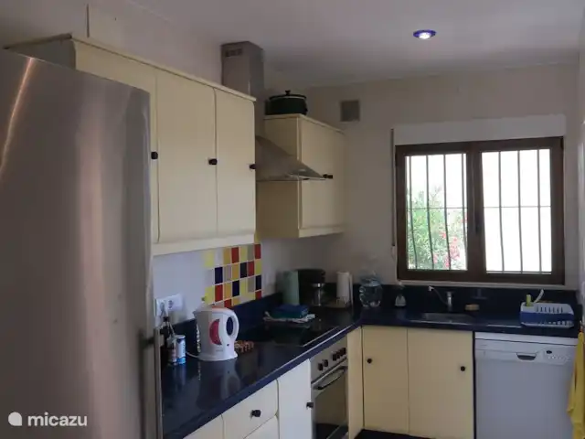 Location de Vacances Espagne, Costa Blanca, Jalón, villa - Maison Solvino Cuisine équipée à l'étage