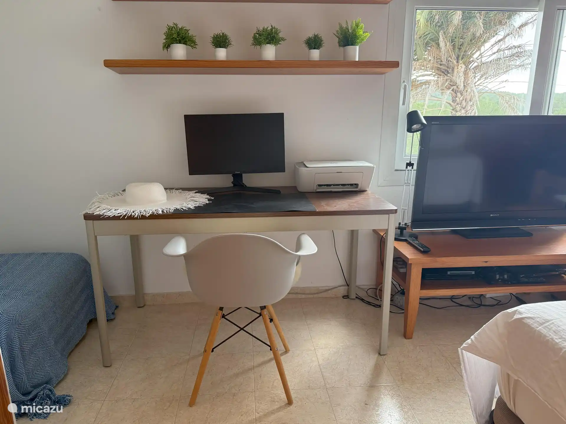 Thuiswerkplek in slaapkamer 1