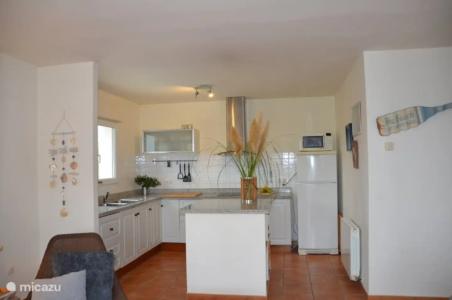 Cuisine entièrement équipée avec tous les appareils