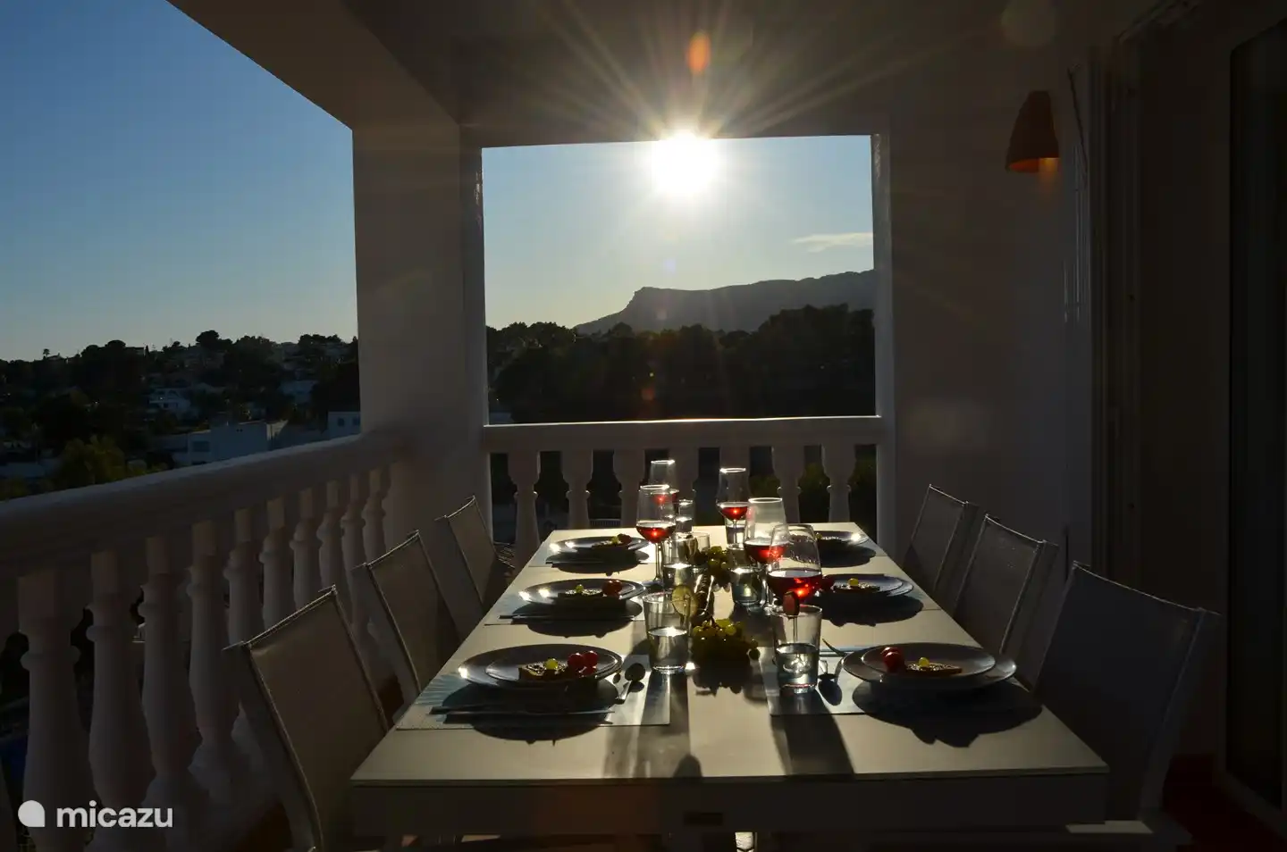 Dîner au coucher du soleil