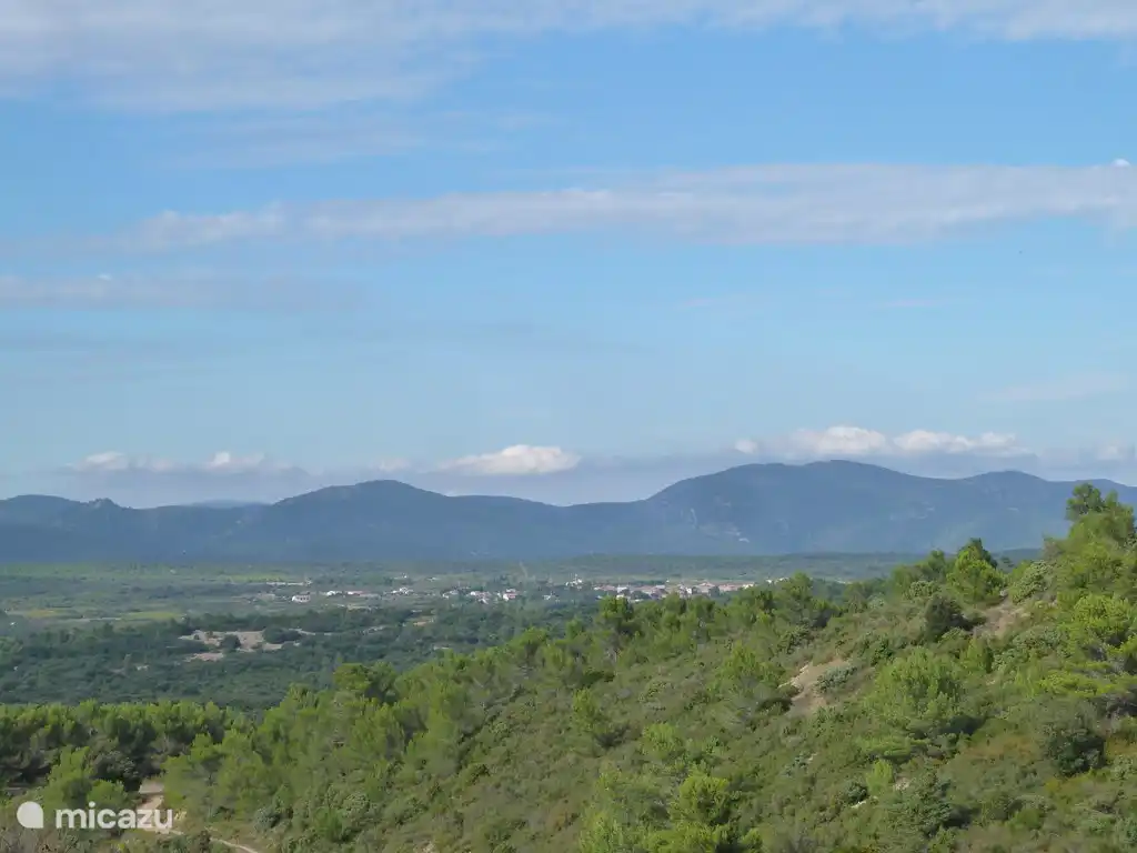 Au cours de nombreuses promenades bien balisées, vous avez de nombreux points de vue. Pour une promenade à travers les Pyrénées, vous devez d'abord braver un trajet en voiture d'une heure et demie.