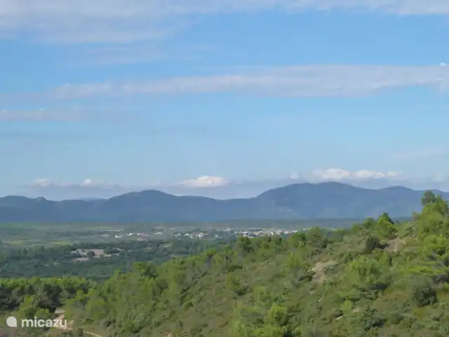 Location de Vacances France, Hérault, Assignan, villa - Pierradore **** Au cours de nombreuses promenades bien balisées, vous avez de nombreux points de vue. Pour une promenade à travers les Pyrénées, vous devez d'abord braver un trajet en voiture d'une heure et demie.