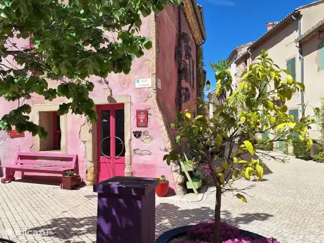 Location de Vacances France, Hérault, Assignan, villa - Pierradore **** Le centre coloré d'Assignan