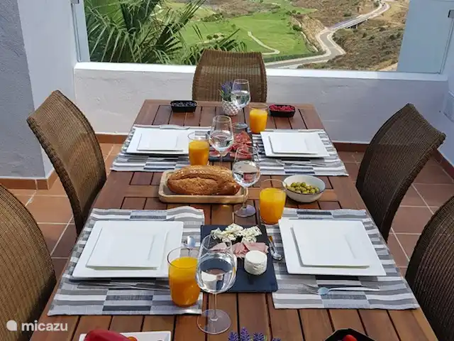 La Catherine | Espagne, Costa del Sol, La Cala de Mijas - appartement Table à manger sur la terrasse