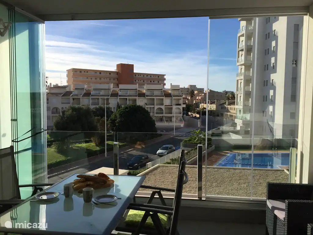 het terras dat kan afgesloten worden