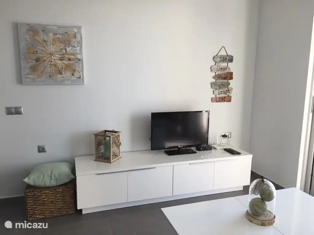 Luxe appartement 50m van de zee 2c