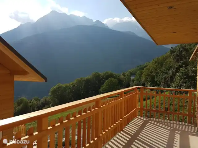 Location de Vacances France, Isère, Vaujany, maison de vacances - Chalet Amuse Chalet Amuse vue Belledonne