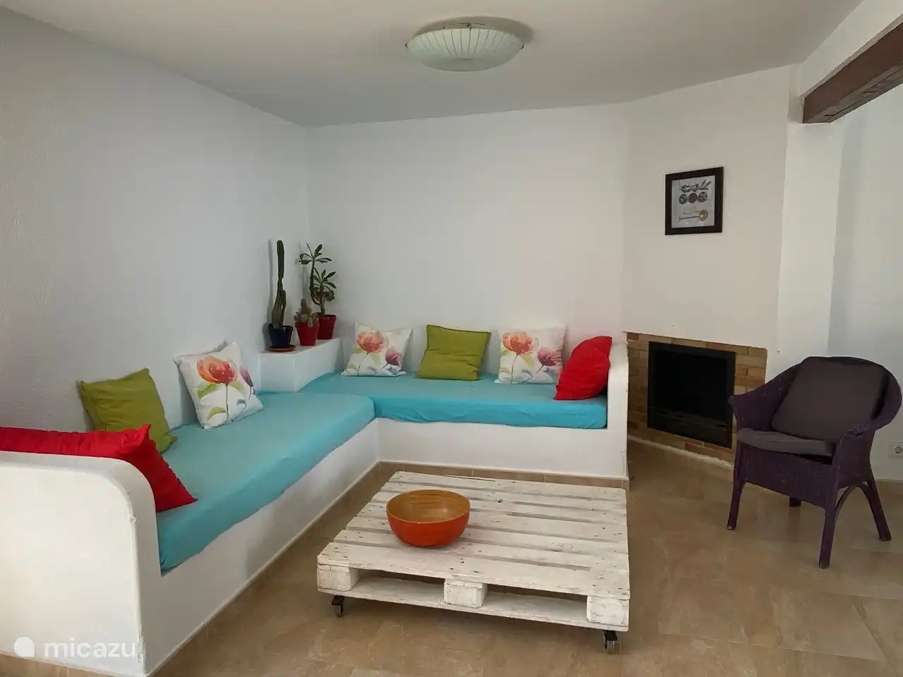 Gartenzimmer Casa Maravilla beidseitig geöffnet. Das Ergebnis ist ein wunderbar kühler Sommeraufenthalt mit einem herrlichen Pool auf der einen Seite und einer Landschaft auf der anderen Seite.