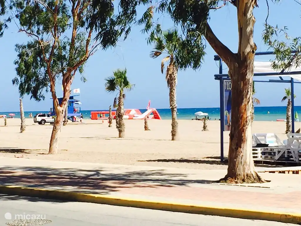 Schöne, weitläufige Strände und Unterhaltung für Jung und Alt .....