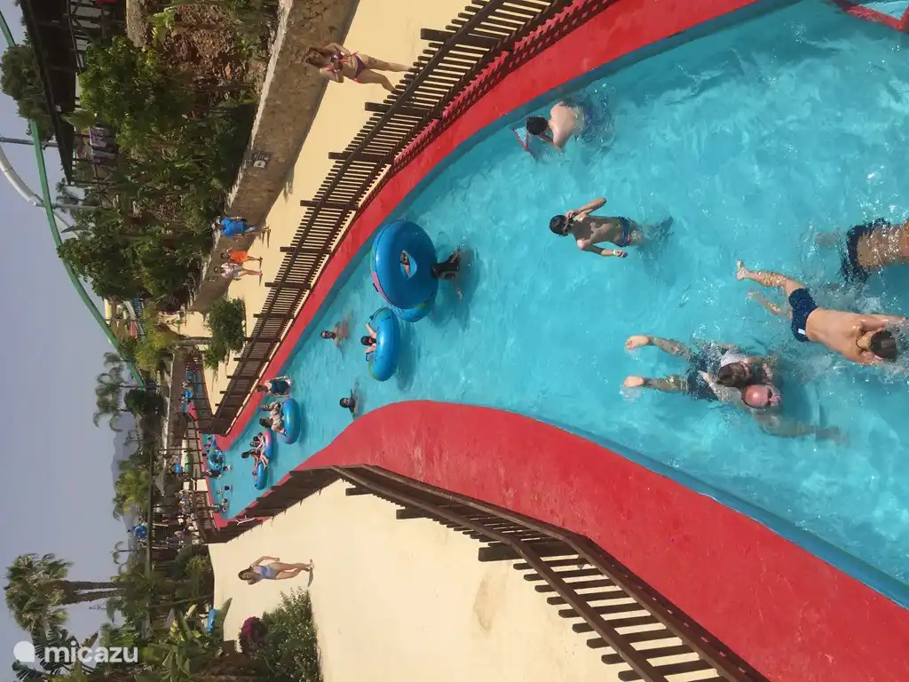 Eine halbe Stunde von Casa Maravilla; Ein fantastischer Wasserpark mit einem beeindruckenden Zoo daneben